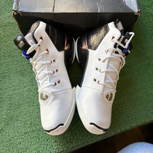 Load image into Gallery viewer, Jordan Copper 17s Size 12
