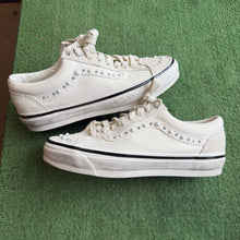 Load image into Gallery viewer, Vans Marshmallow Pearlized Old Skool 36s Size 8
