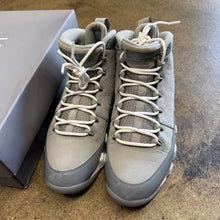 Load image into Gallery viewer, Jordan Cool Grey 9s Size 9
