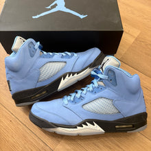 Load image into Gallery viewer, Jordan UNC 5s Size 10.5
