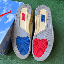 Load image into Gallery viewer, Jordan Seoul 2.0 3s Size 12
