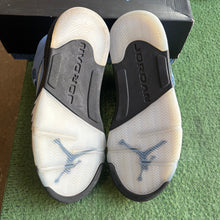 Load image into Gallery viewer, Jordan UNC 5s Size 9
