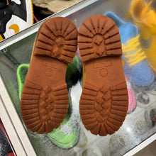 Load image into Gallery viewer, Timberland Premium Waterproof Boots Size 3Y
