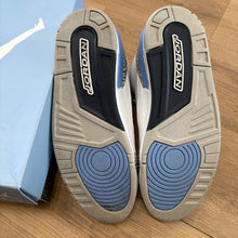 Load image into Gallery viewer, Jordan UNC 3s Size 11
