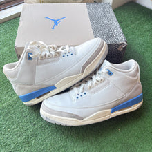 Load image into Gallery viewer, Jordan Lucky Shorts 3s Size 11
