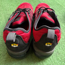 Load image into Gallery viewer, Nike Vapormax Plus Size 11
