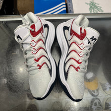 Load image into Gallery viewer, Nike KD USA 17s Size 8.5

