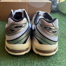 Load image into Gallery viewer, ASICS White Clay Canyon Gel-1130s Size 10.5
