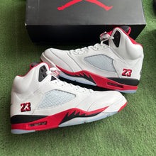 Load image into Gallery viewer, Jordan Black Tongue Fire Red 5s Size 13
