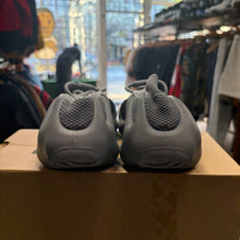 Load image into Gallery viewer, Yeezy Stone Teal 450s Size 9
