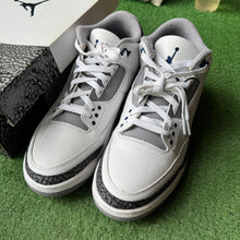 Load image into Gallery viewer, Jordan Midnight Navy 3s Size 9
