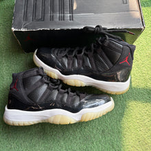 Load image into Gallery viewer, Jordan 72-10 11s Size 7
