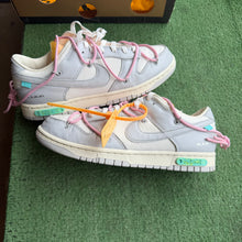 Load image into Gallery viewer, Nike Off White Lot 9 Low Dunks Size 10
