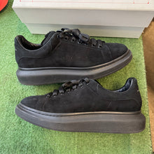 Load image into Gallery viewer, Alexander McQueen Oversized Size 45
