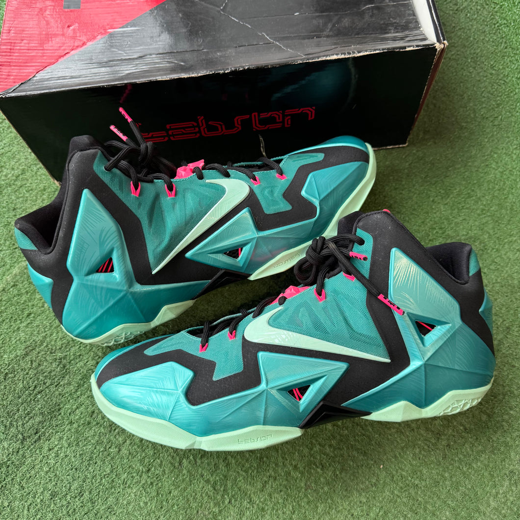 Nike LeBron South Beach 11s Size 13