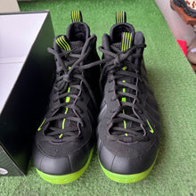 Load image into Gallery viewer, Nike Black Volt Foamposites Size 13
