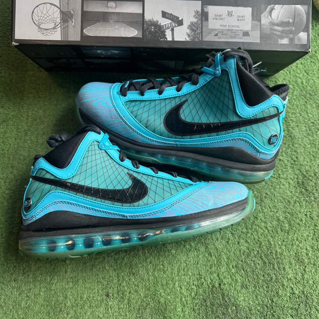 Nike LeBron All Star 7s Size 9