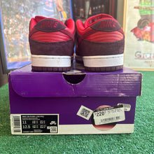 Load image into Gallery viewer, Nike Cherry SB Low Dunks Size 11
