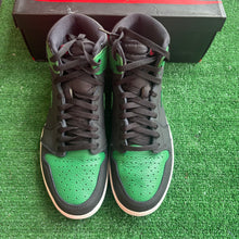 Load image into Gallery viewer, Jordan Pine Green 1s Size 10.5
