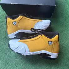 Load image into Gallery viewer, Jordan Ginger 14s Size 9.5
