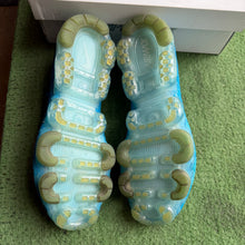 Load image into Gallery viewer, Nike Air Vapormax Size 13
