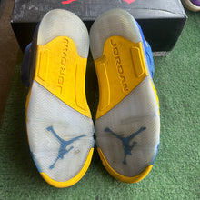 Load image into Gallery viewer, Jordan Laney Varsity Royal 5s Size 10
