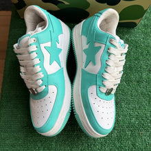 Load image into Gallery viewer, A Bathing Ape Teal Bapestas Size 9
