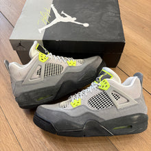 Load image into Gallery viewer, Jordan Neon 4s Size 6.5Y
