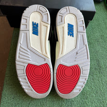 Load image into Gallery viewer, Jordan Rare Air 3s Size 8.5
