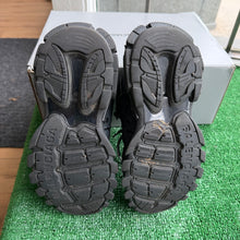 Load image into Gallery viewer, Balenciaga Tracks Size 37
