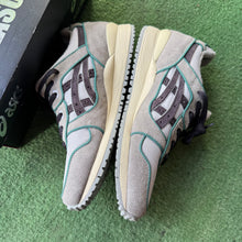 Load image into Gallery viewer, ASICS Pleasures Gel-Lyte IIIs Size 8
