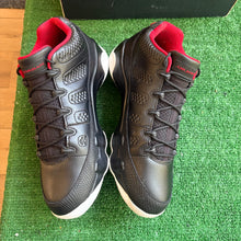 Load image into Gallery viewer, Jordan Snakeskin Low 9s Size 11
