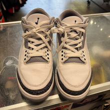Load image into Gallery viewer, Jordan Midnight Navy 3s Size 9.5
