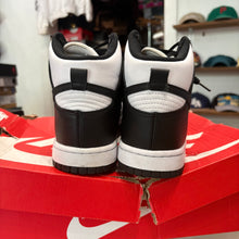 Load image into Gallery viewer, Nike Panda Dunk High Size 7
