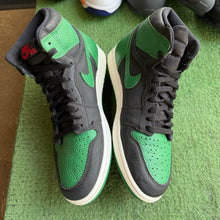 Load image into Gallery viewer, Jordan Pine Green 1s Size 10.5
