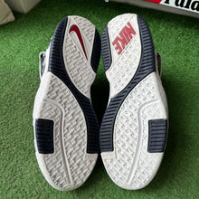 Load image into Gallery viewer, Nike LeBron Midnight Navy 2s Size 11.5
