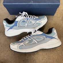 Load image into Gallery viewer, Dior B30s Size 44
