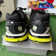 Load image into Gallery viewer, Balenciaga Track 2s Size 12
