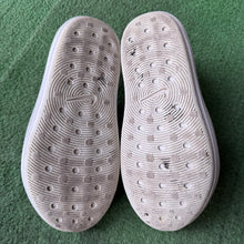Load image into Gallery viewer, Nike ReactX Rejuven8s Size 10
