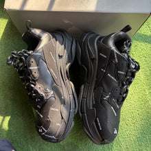 Load image into Gallery viewer, Balenciaga Triple S Size 44

