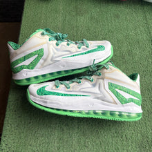Load image into Gallery viewer, Nike LeBron Easter Low 11s Size 11.5
