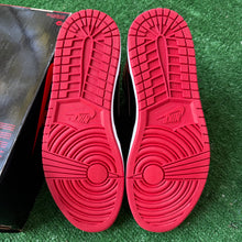 Load image into Gallery viewer, Jordan Patent Bred 1s Size 13
