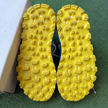 Load image into Gallery viewer, Adidas Pharrell Human Race Size 8
