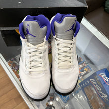 Load image into Gallery viewer, Jordan Concord 5s Size 9
