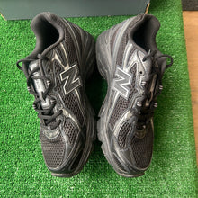 Load image into Gallery viewer, New Balance 740s Size 7Y
