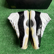Load image into Gallery viewer, Jordan Gratitude 11s Size 8
