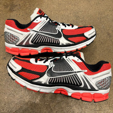 Load image into Gallery viewer, Nike Bright Crimson Vomero 5s Size 12

