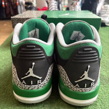 Load image into Gallery viewer, Jordan Pine Green 3s Size 10
