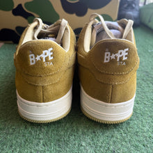 Load image into Gallery viewer, Bape Suede Yellow Bapestas Size 8
