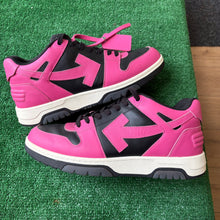 Load image into Gallery viewer, Off White Out Of Offices Size 47
